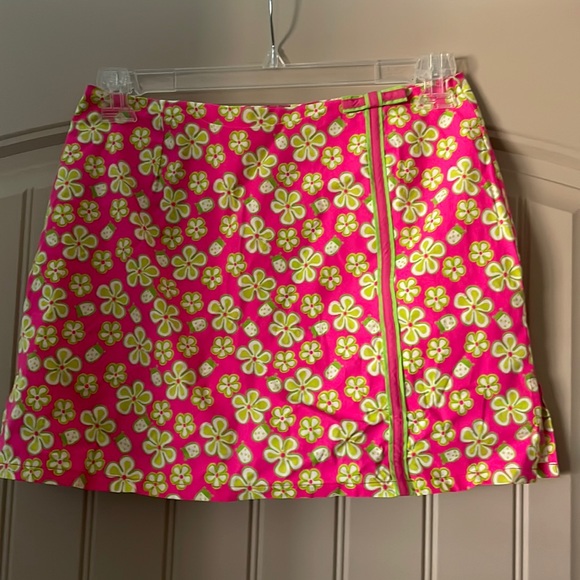 Lilly Pulitzer Green and Pink Skorts. Very good condition-has zipper in back - Picture 1 of 5